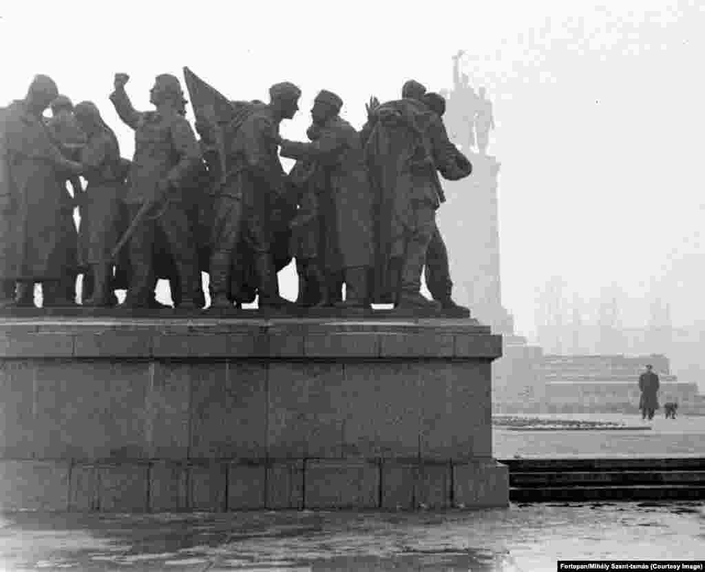 The monument to the Red Army photographed in 1959. The memorial complex was installed in 1954, a decade after the Soviet military entered Bulgaria during World War II. The Balkan country&rsquo;s allegiances during that conflict swung from neutrality, to alliance with the Nazi-led Axis powers and participation in the Holocaust, to finally joining the Allies by the end of the war.