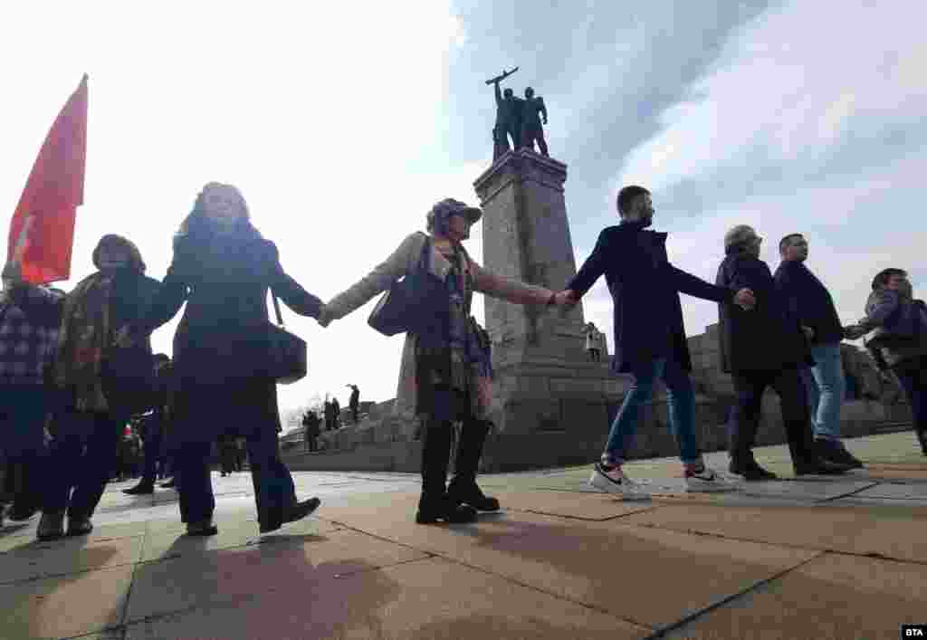 These protesters gathered around Sofia&rsquo;s Monument to the Soviet Army on March 9 as the municipal council held a vote on whether to remove the landmark from the center of the Bulgarian capital.