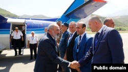 Armenian Prime Minister Nikol Pashinian (center) visited Syunik on August 17.