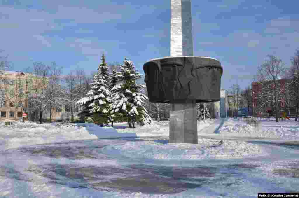 A Soviet war memorial in Daugavpils, Latvia, photographed in 2013. Dozens of people in the mostly ethnic Russian city were detained by police amid unrest as demolition of the monument began in October 2022. &nbsp;