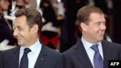 France's Sarkozy (left) and Russia's Medvedev -- seeing eye to eye?