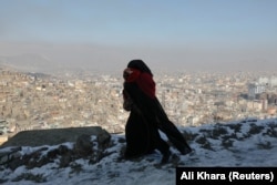 A woman and child in Kabul