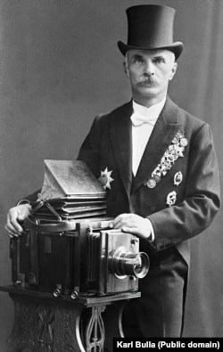 Bulla (pictured late in his career) was born in 1855 in today’s Glubczyce, southern Poland. At the time the town was in Prussia -- a German-speaking nation.