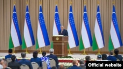 Uzbek President Shavkat Mirziyoev marks Independence Day in Tashkent on August 31.