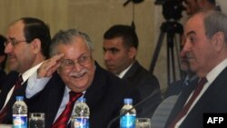 Iraqi President Jalal Talabani (center), Prime Minister Nuri al-Maliki (left), and Iyad Allawi meet in Irbil.