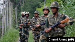 Indian border guards patrol in the disputed Kashmir region. (file photo)