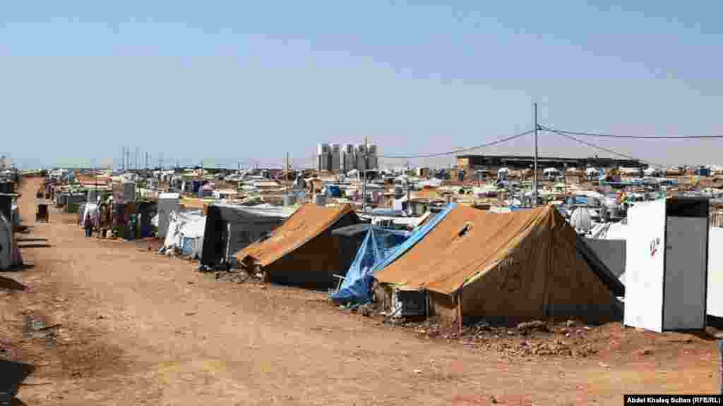 The refugee camp in Domeez