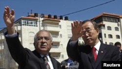 UN Secretary-General Ban Ki-moon (right) and Palestinian Prime Minister Fayyad during a visit to Ramallah on March 21.