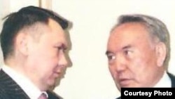 Rakhat Aliev (left) and his former father-in-law, Kazakh President Nursultan Nazarbaev