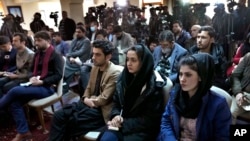 The Afghan Taliban has been putting the squeeze on journalists since retaking power, particularly female reporters, with one telling RFE/RL that she has been "repeatedly thrown out of press conferences just because I am a woman." (file photo)