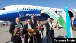 Boeing 787 Dreamliner учоғи тақдимот турнеси доирасида 2012 йилда Тошкент аэропортига ҳам қўнган эди.