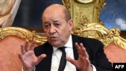 French Defense Minister Jean-Yves Le Drian said that presidential elections in April and May could be targeted by cyberattacks.