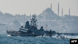 The Russian warships are expected to sail through the Turkey's Bosphorus strait on February 8 and February 9. (file photo)