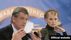 Yushchenko (left) and Tymoshenko 