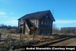 An abandoned house in the Archangelsk region