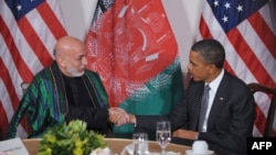 Afghan President Hamid Karzai (left) with U.S. President Barack Obama (file photo)