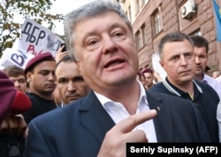 Former Ukrainian President Petro Poroshenko says he is ready to take a lie-detector test.