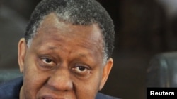 Nigerian Foreign Minister Odein Ajumogobia met on November 11 with his Iranian counterpart, Manuchehr Mottaki, who had flown to Nigeria to discuss the case.