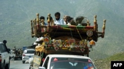 Pakistanis return home to Buner district. Will the government be able to provide security and prevent the militants from returning?