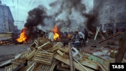 Blood On The Streets: Russia's Constitutional Crisis, 30 Years Later