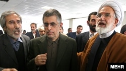 Mehdi Karrubi (right) with former Tehran Mayor Gholam-Hossein Karbaschi