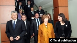 Kosovar Prime Minister Hashim Thaci (left), EU High Representative Catherine Ashton (second from right), and Kosovar President Atifete Jahjaga (right) at their meeting in Pristina on March 14.