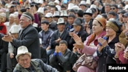 Residents of Jalal-Abad gather to listen to President Kurmanbek Bakiev on April 13.