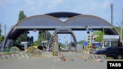 The Dolzhansky border crossing in Luhansk region, on the border between Ukraine and Russia