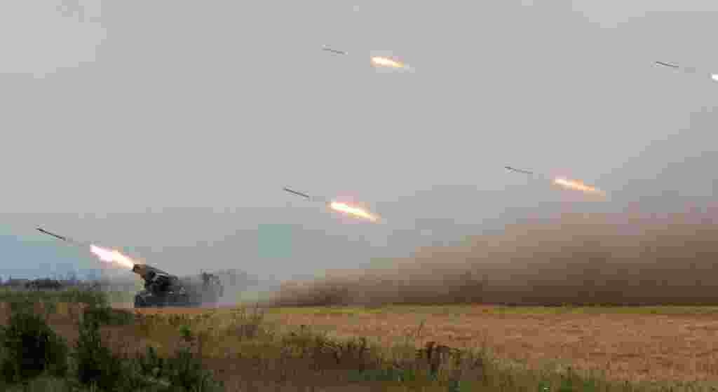 Georgian troops fire rockets at separatist South Ossetian troops close to the capital. Georgia says it has launched the operation to regain control of the Moscow-backed province.