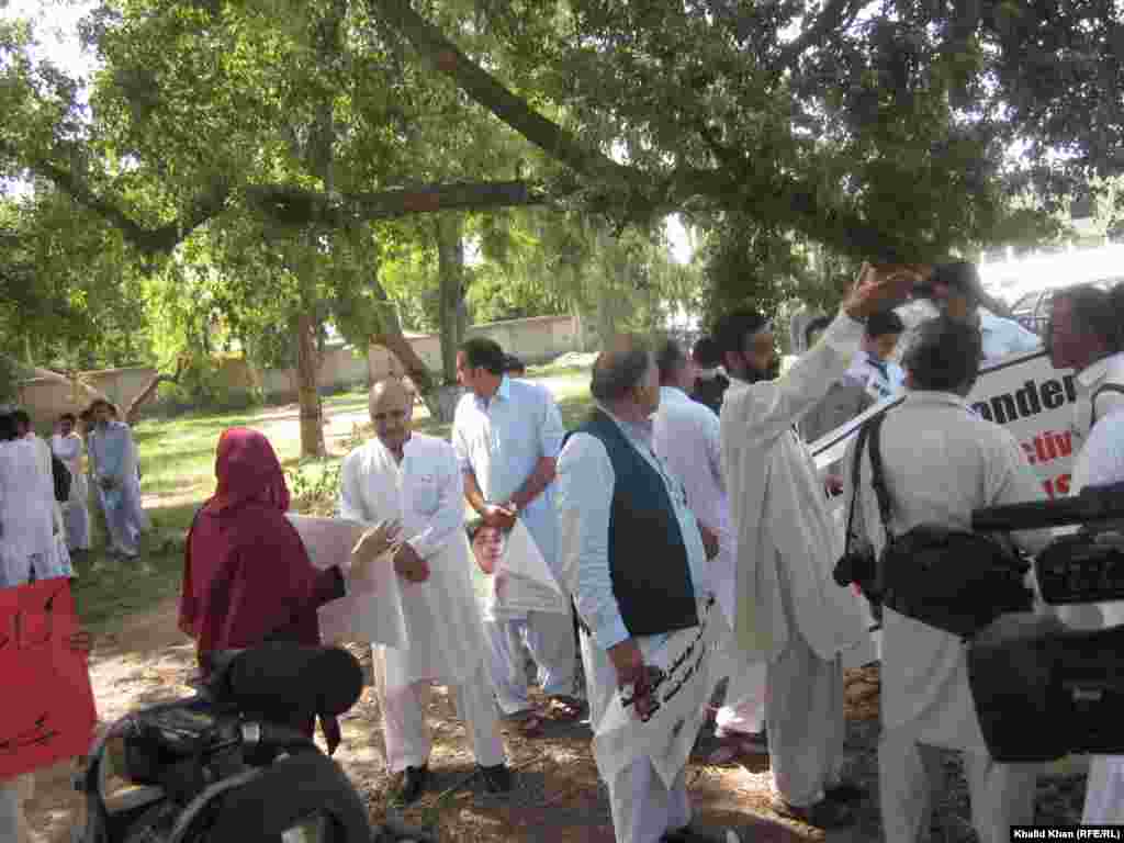 Peace Movement activists gather in Peshawar.