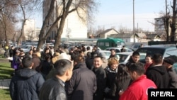 Opposition parties and NGOs organized a protest against pressure on broadcasters including RFE/RL's Kyrgyz Service, on March 15.