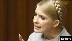 Yulia Tymoshenko defended her government, saying it had protected Ukraine's independence, staved off financial collapse, and maintained Ukrainians' social benefits.