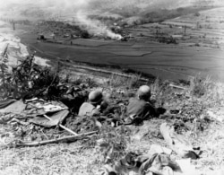 U.S. soldiers on the Pusan perimeter in 1950.