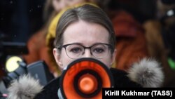 Ksenia Sobchak addresses voters at her Berdsk election campaign office in Siberia on January 18.