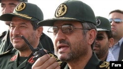 Iranian Islamic Revolutionary Guards Corps chief General Mohammad Ali Jafari (right)