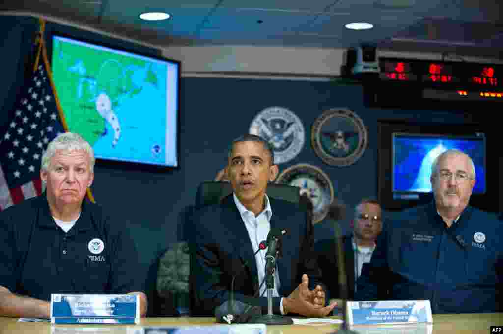 U.S. President Barack Obama speaks to the press after a briefing on Hurricane Sandy at the Federal Emergency Management Agency (FEMA) in Washington.&nbsp;