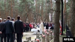 Poles in the Luhansk region commemorate the Katyn victims in Starobilsk on April 19.