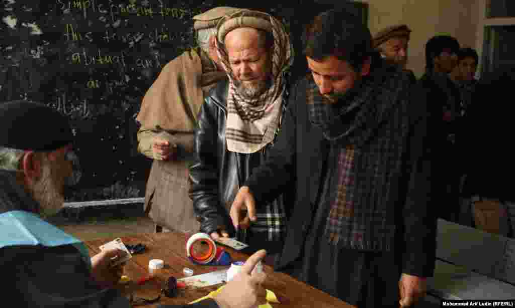 Voters line up in Kabul.