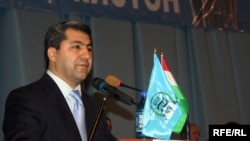 IRP leader Muhiddin Kabiri at a party congress in December 2009