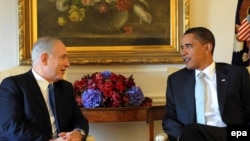 Israeli Prime Minister Binyamin Netanyahu (left) and U.S. President Barack Obama before a three-way summit with Palestinian President Mahmud Abbas in New York in late September.