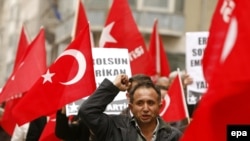 Nationalists demonstrate against the United States in Istanbul on March 5.