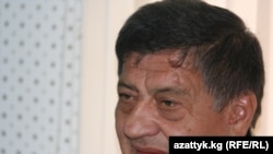 Ar-Namys deputy Anvar Artykov confirmed that the deputies want to join the majority. 